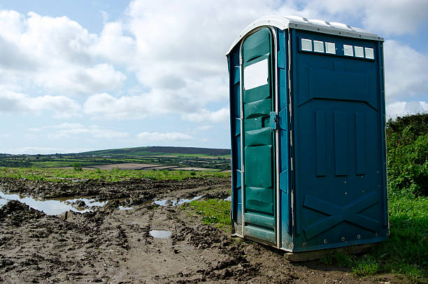 Best Portable Restroom Servicing (Cleaning and Restocking)  in Edinburg, VA